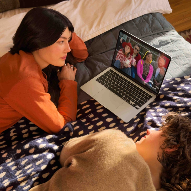 Apple MacBook Air 13" 2026 512Гб Небесно-голубой (MDHH4) (M5, 10-ядер CPU/8-ядер GPU, 16Гб, 512Гб SSD). Фото 7