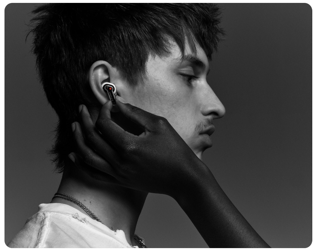Nothing-Ear-2-07