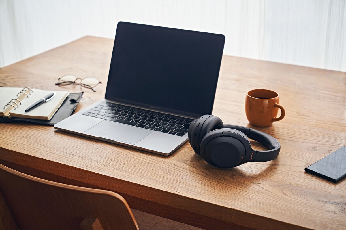 Беспроводные наушники Sony WH-1000XM4/S с шумоподавлением, Серебристые